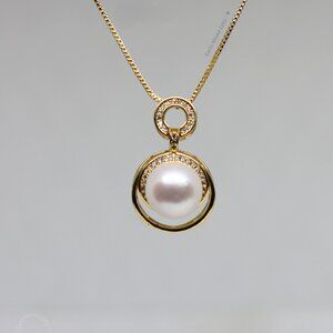 Classic White Edison Pearl Pendant Necklace